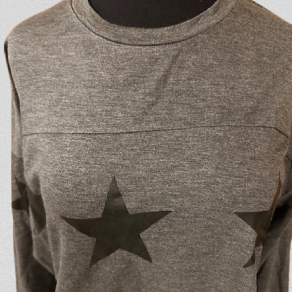 Hippie Chic Grey with Stars Crew Neck Sweatshirt 4261 NWT Boutique - Picture 9 of 10